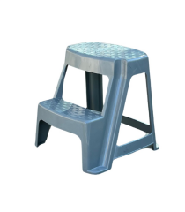 Gri, Plastik Basamaklı Tabure – Kaymaz Yüzeyli, Dayanıklı ve Taşınabilir