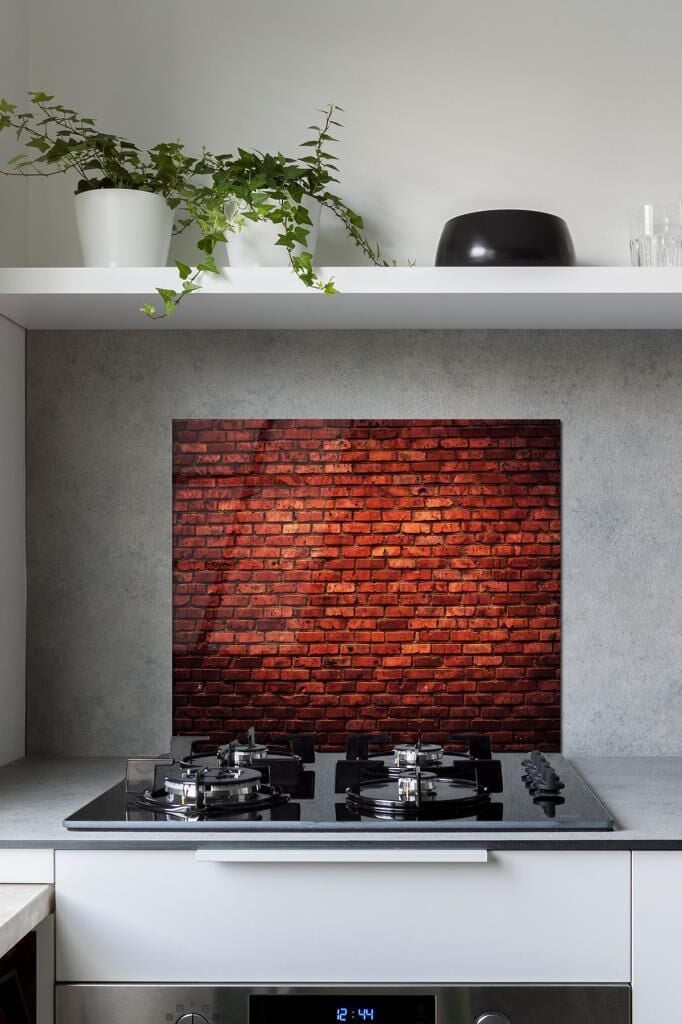 60 x 70 cm Kırmızı Tuğla Desenli Cam Ocak Arkası Koruyucu